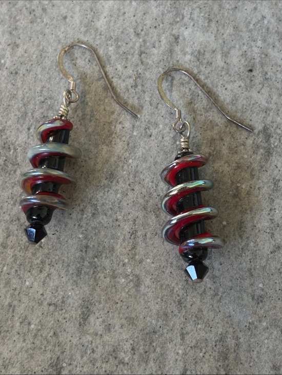 Art glass jewelry Jewelry - Vintage Spiral red black silvery color dangly dangling ART GLASS Crystal earring